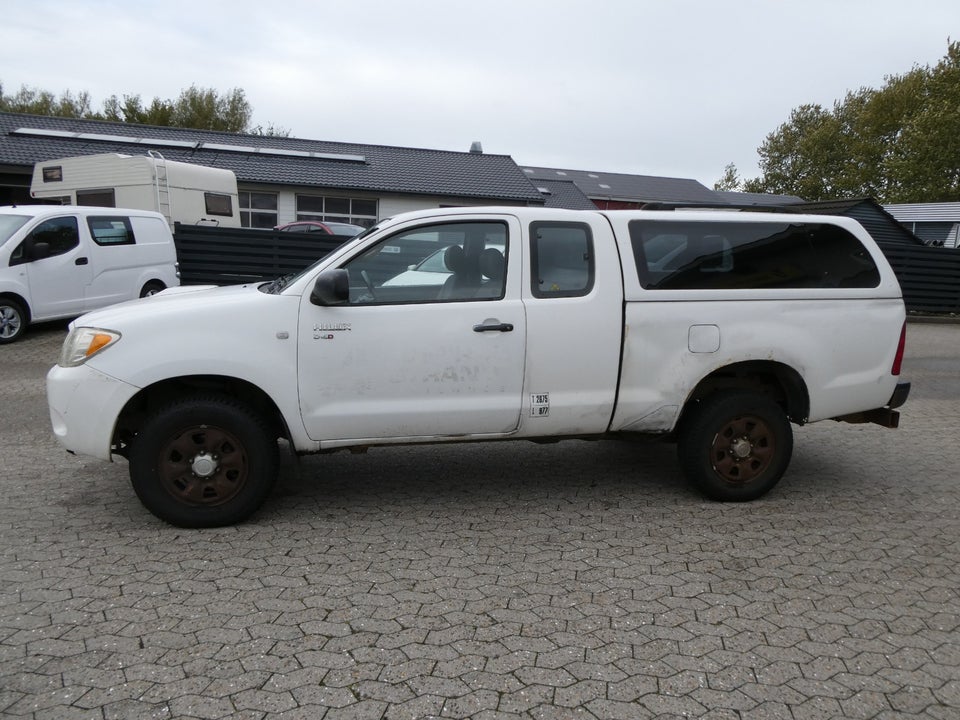 Toyota HiLux 2,5 D-4D 120 Ex.Kab 4x4 Diesel modelår 2008 Hvid