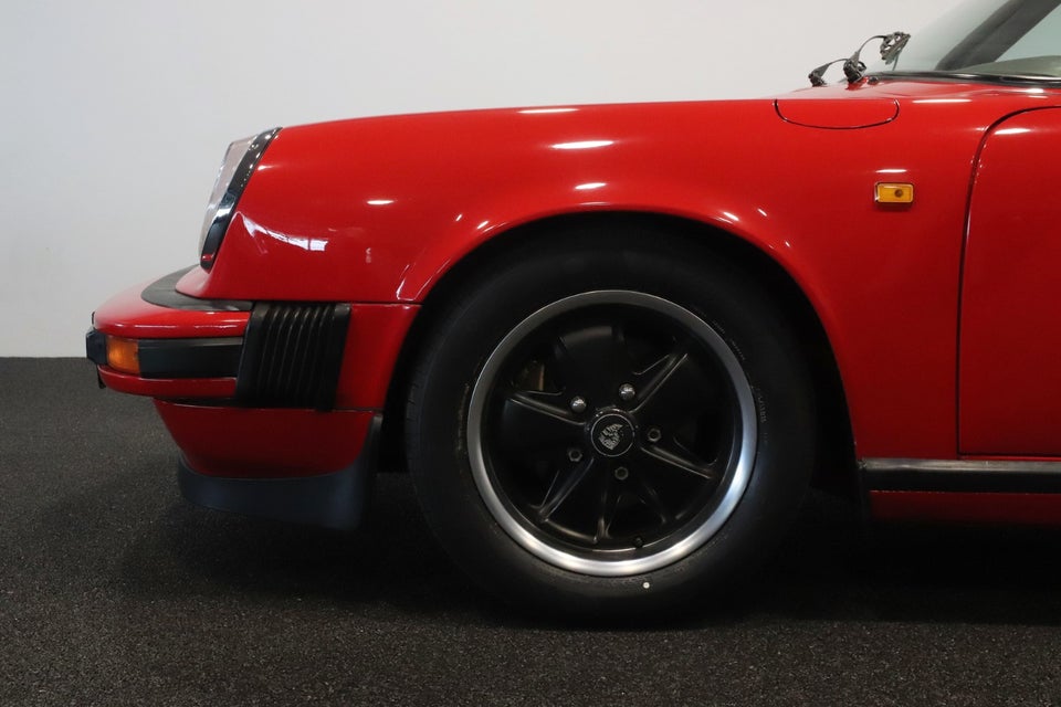 Porsche 911 Targa 2,7 Benzin modelår 1975 km 5000 Rød