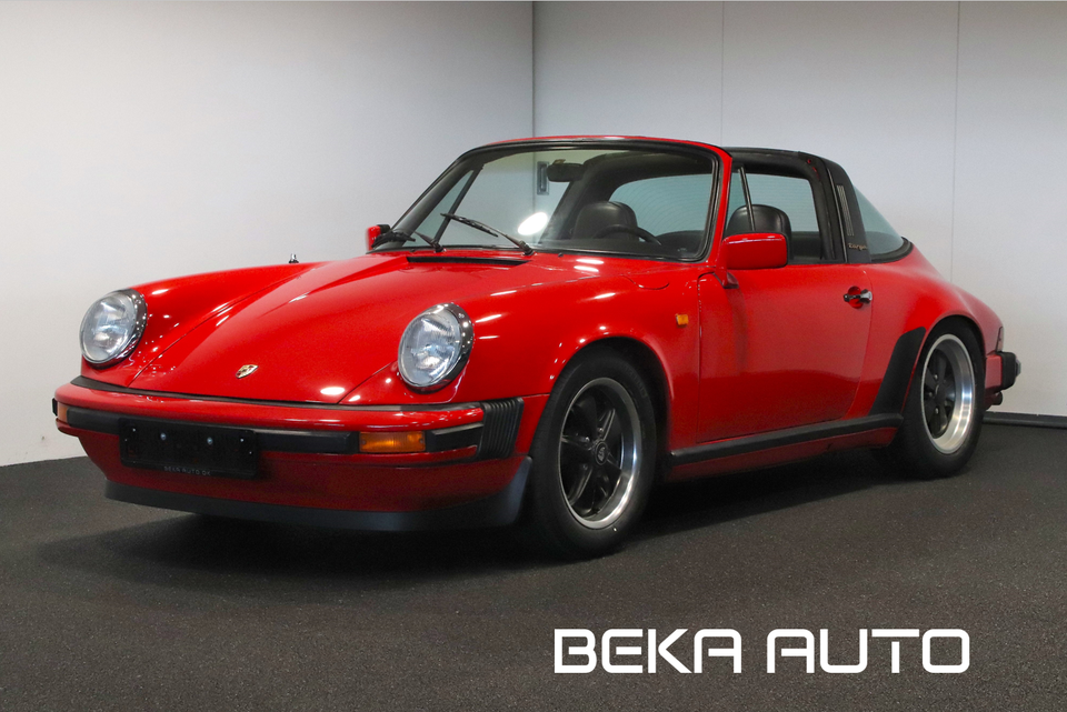 Porsche 911 Targa 2,7 Benzin modelår 1975 km 5000 Rød