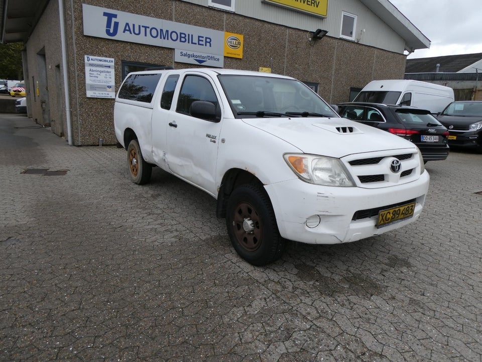 Toyota HiLux 2,5 D-4D 120 Ex.Kab 4x4 Diesel modelår 2008 Hvid