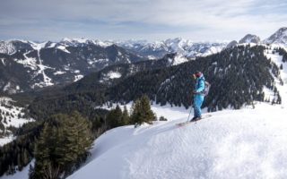 Skiers op een berg Wintersport aan de Tegernsee