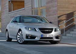 Nowy, Saab 9-5