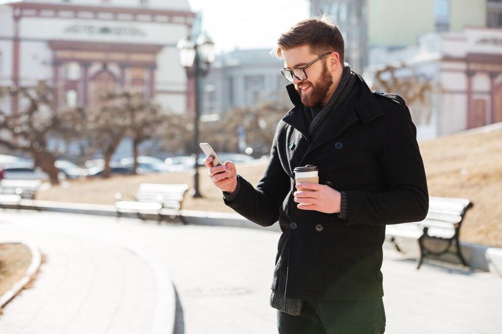 Kim jest freelancer i kto może pracować jako freelancer? Plusy i minusy pracy freelancera