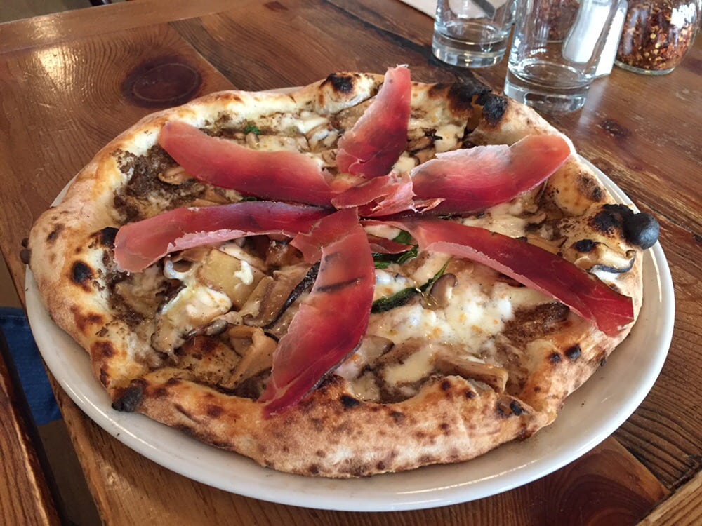 Dellarocco's Brick Oven Pizza