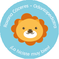 a sticker with a lion and the words roxana caceres odontopediatra