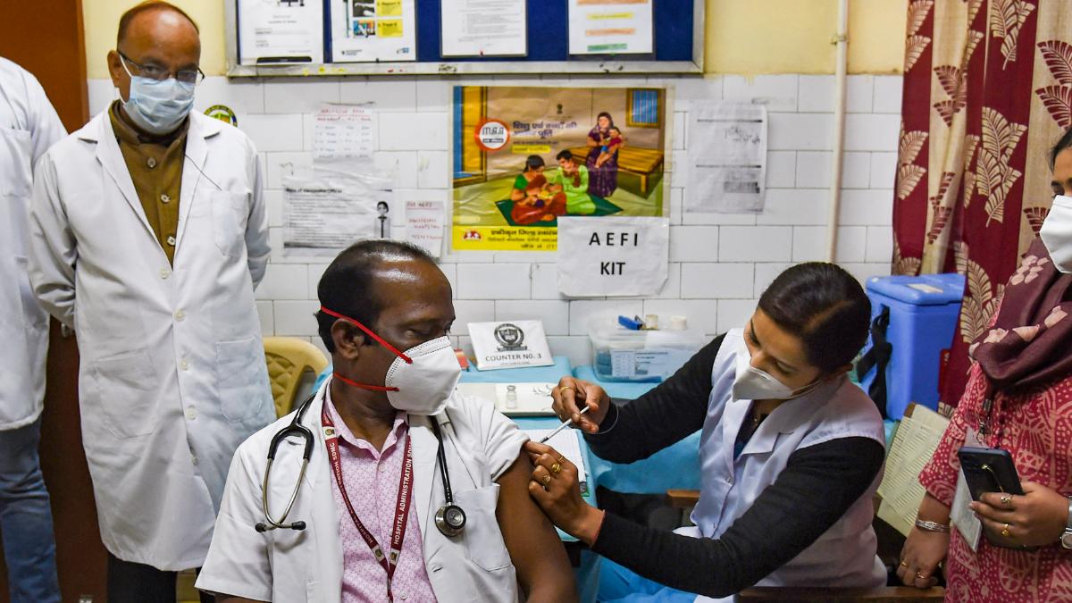 Healthcare workers getting Covid vaccine