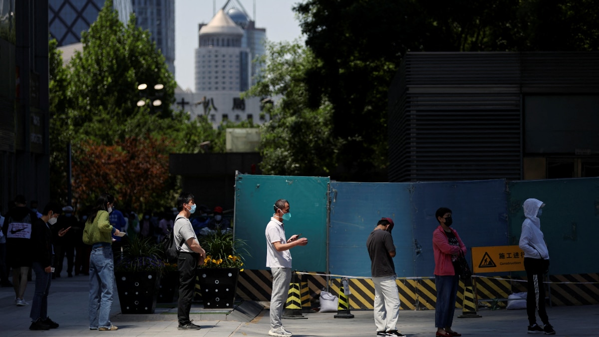 Shanghai hunkers down for final Covid battle, Beijing outbreak stubborn | Pics