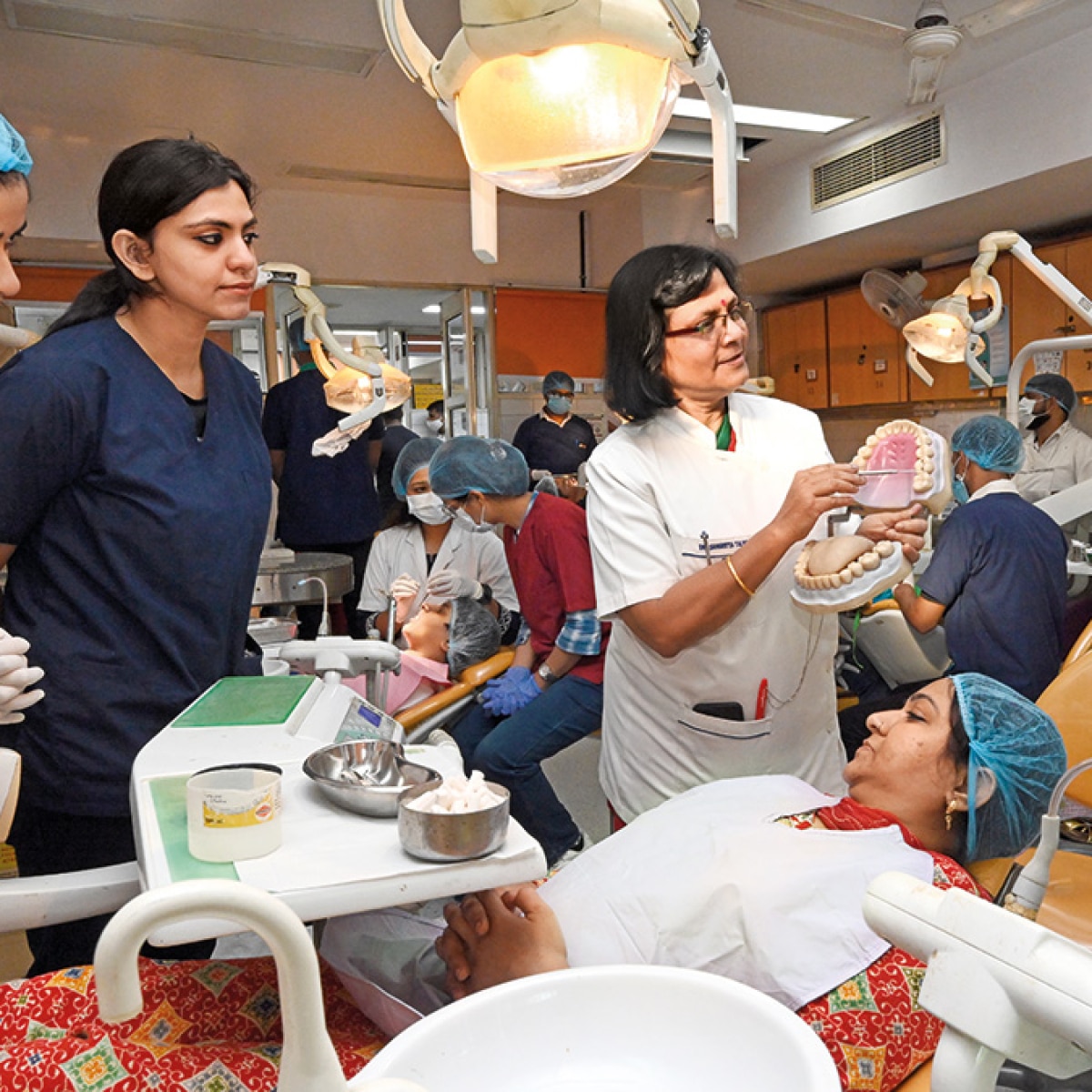 Maulana Azad Institute of Dental Sciences Principal Dr Sangeeta Talwar with students; (Photo: Chandradeep Kumar)