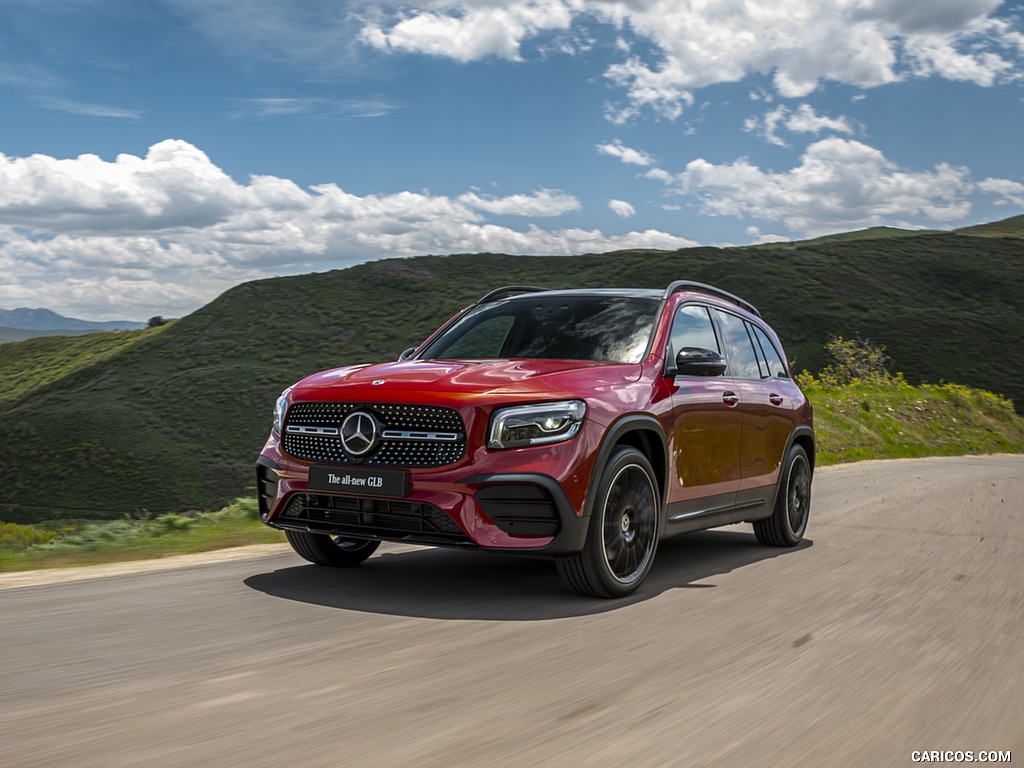 2020 Mercedes-Benz GLB 250 - Front Three-Quarter