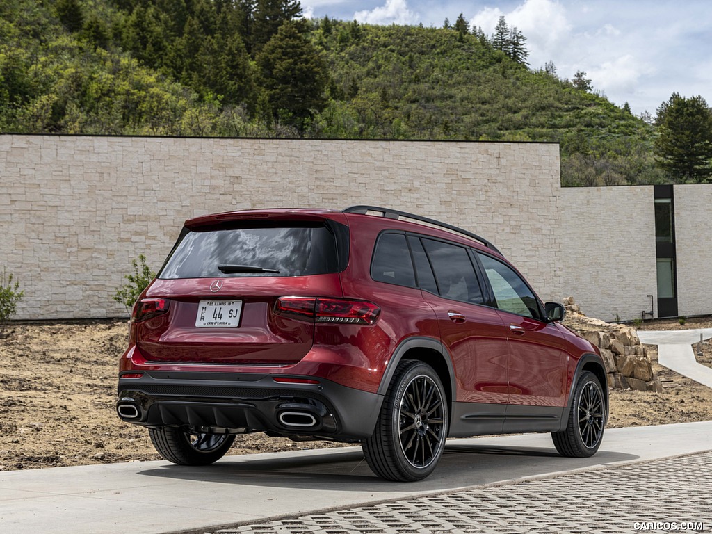 2020 Mercedes-Benz GLB 250 - Rear Three-Quarter