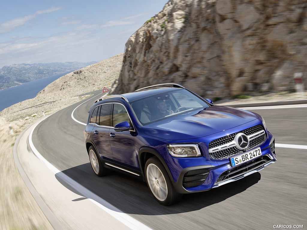 2020 Mercedes-Benz GLB 250 AMG Line (Color: Galaxy Blue) - Front Three-Quarter