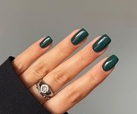 Dark Green Short Nails