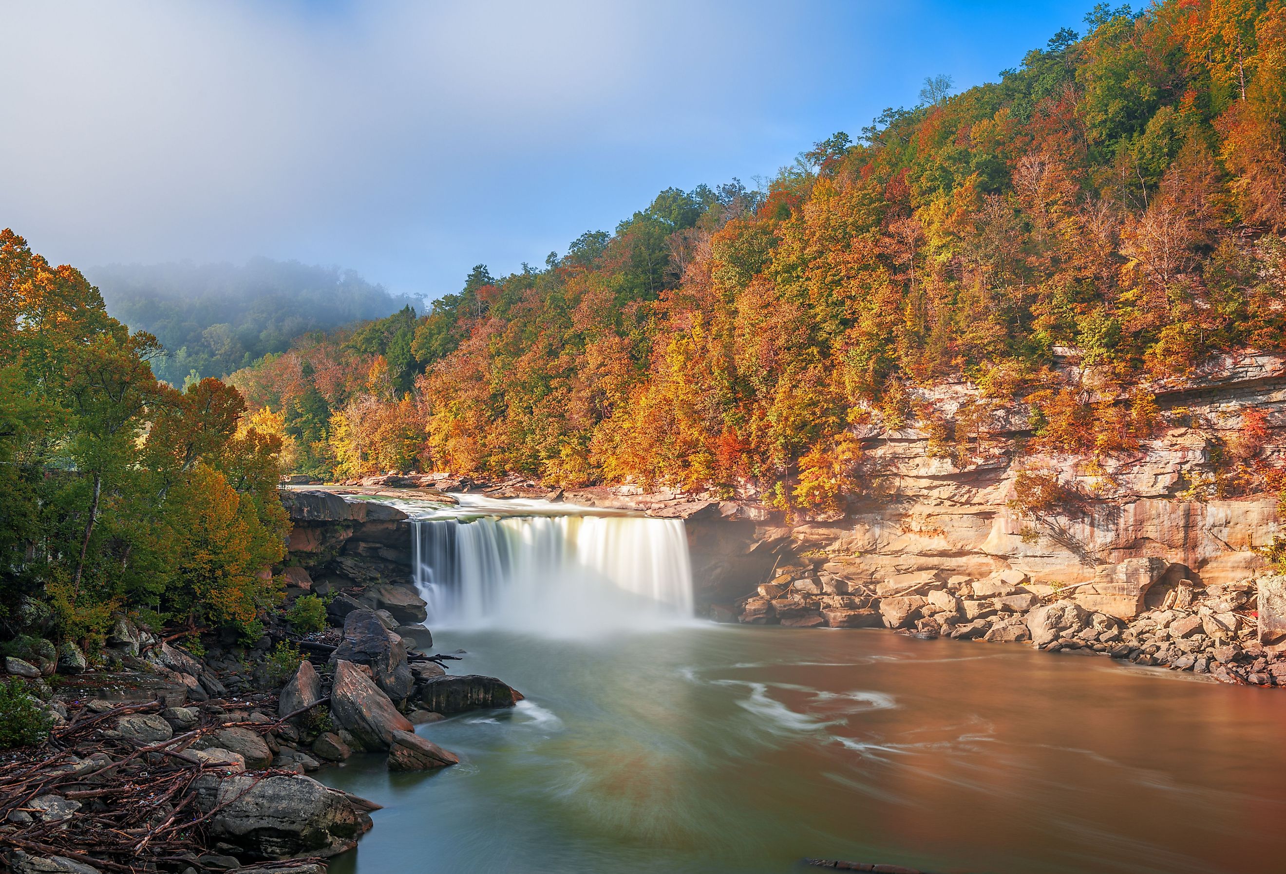 Cumberland Falls in Cumberland Falls State Park, Kentucky. 