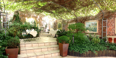 Garden at Le Chatelain Hotel Brussels