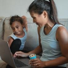 mother child at computer