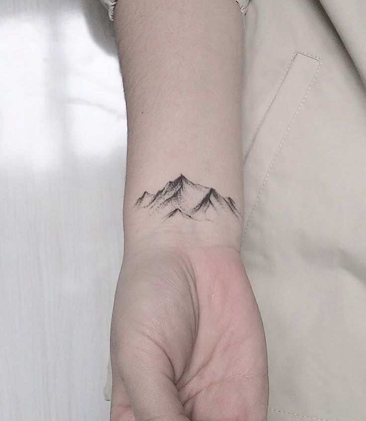 200+ Best Mountain Tattoos for Men (2019) Range, Geometric, Simple ...