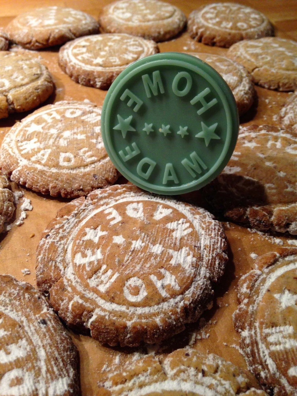 Letzte Woche Habe Ich Im Depot Ahnlich Wie Dieser Depot Online Com Einen Tollen Platzchen Stempel Vanillekipferl Rezept Kekse Platzchen Backen Weihnachten