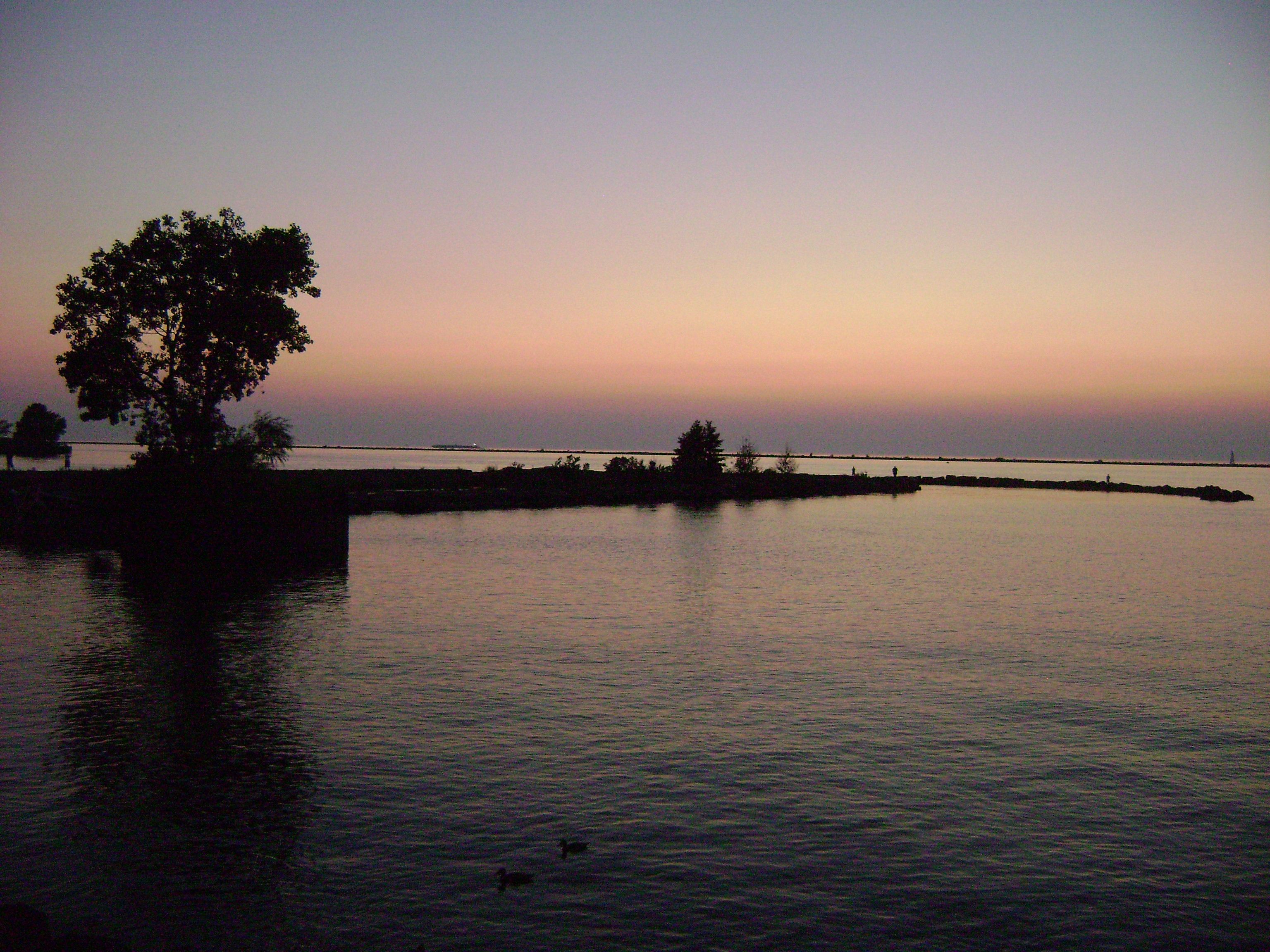 View of Lake Erie in Cleveland, Ohio | Michigan lakes, Favorite places ...