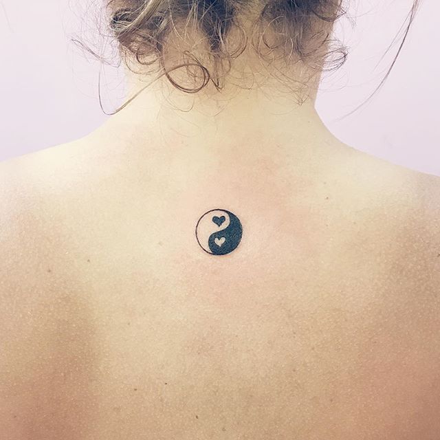 Luana Dórea no Instagram: “Yin yang 🖤 #tatoo #tatuagem” | Tatuagem ...