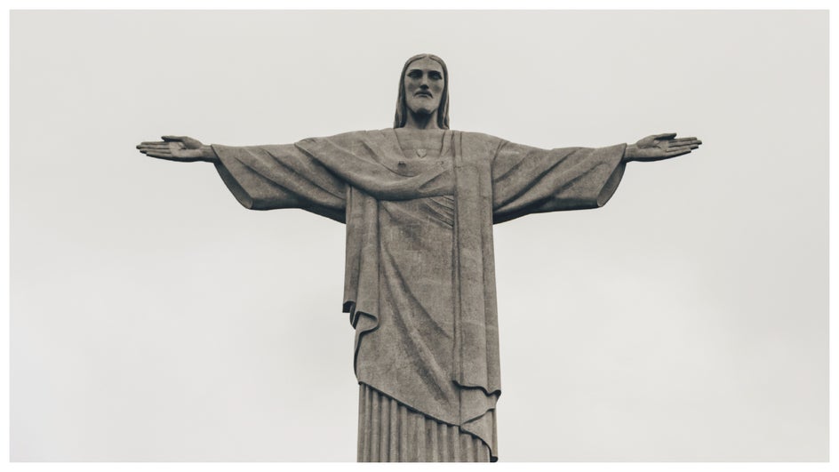 Christ the Redeemer symmetry