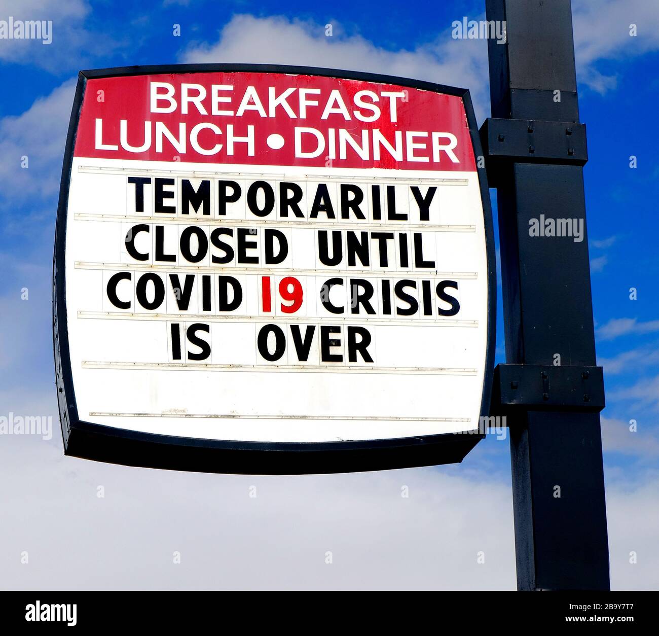 Diner restaurant closed sign for Covid 19 crisis Corona Virus Covid19 C19 is over Stock Photo