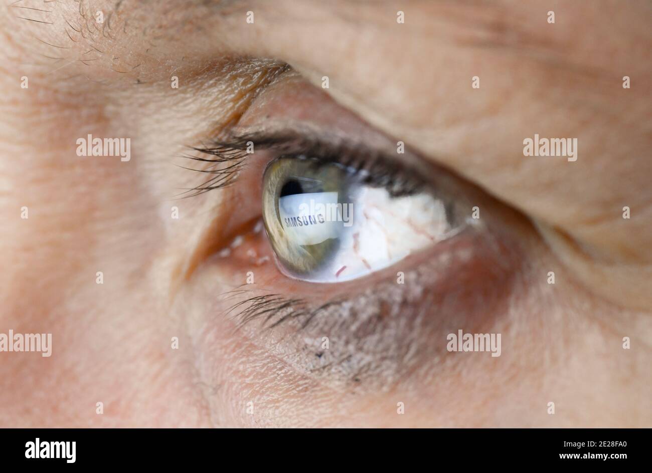 Auge, Logo Samsung Stock Photo - Alamy