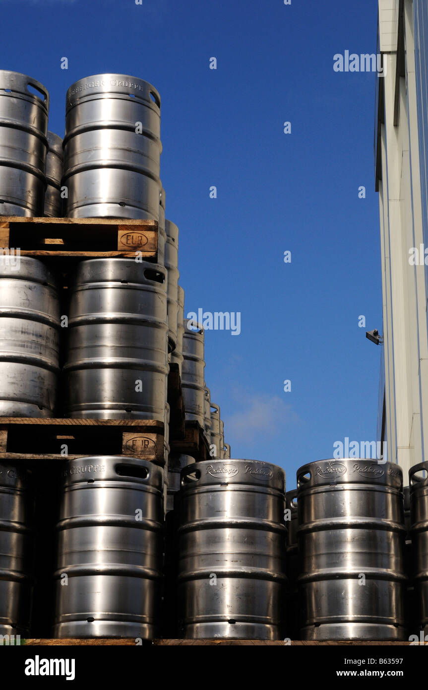 Gestapelte Bierfässer stacked beer barrels Stock Photo