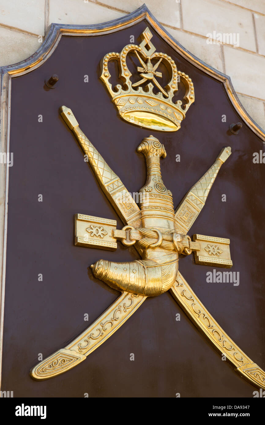 Om1081 Oman, Dhofar, Salalah, royal emblem outside Sultan Quaboos bin Said’s Al Husin Palace Stock Photo