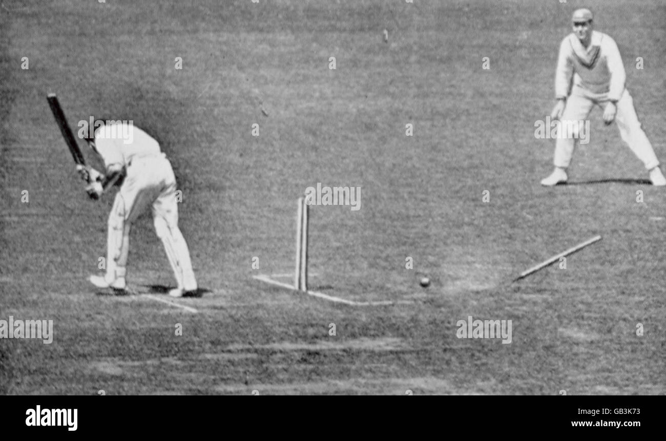 Cricket - The Ashes - Tour Match - Middlesex v Australia - Second Day. Australia's Clarrie Grimmett is clean bowled by Middlesex's Gubby Allen (out of picture) for a duck Stock Photo