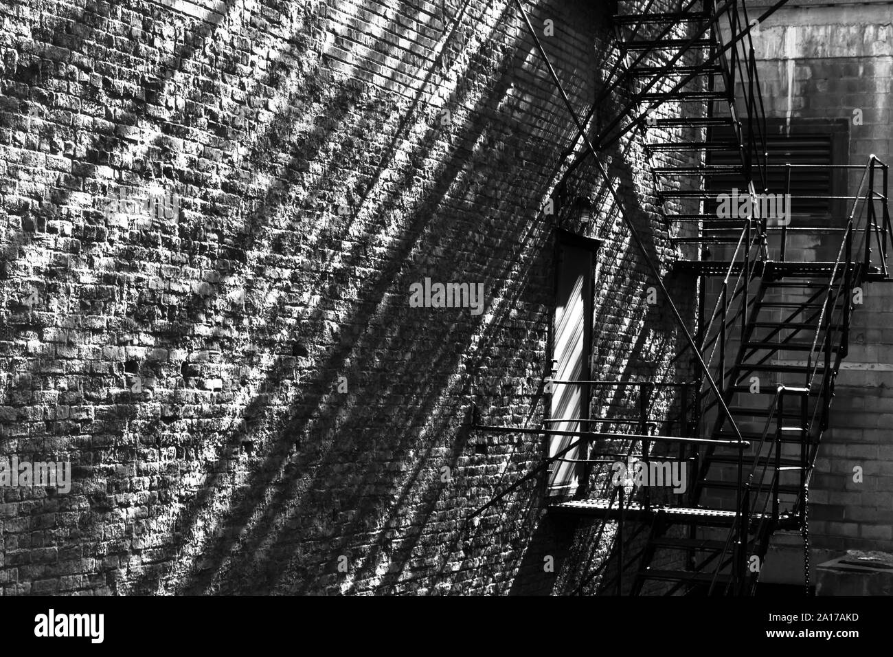 Schatten von Notausgang Stockfoto