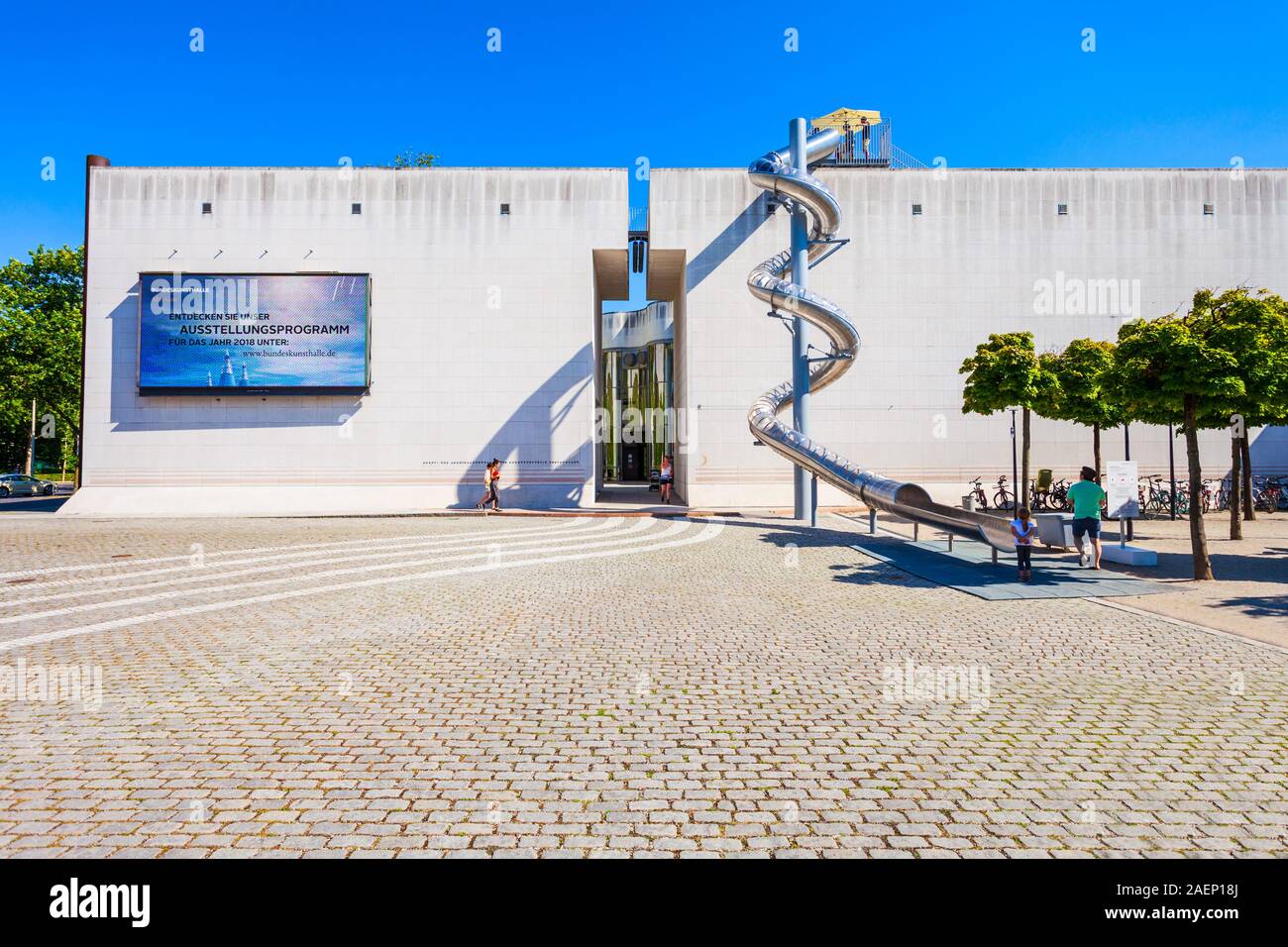 BONN, Deutschland - 29. JUNI 2018: Bundeskunsthalle oder die Kunst- und Ausstellungshalle in Bonn, Deutschland Stockfoto