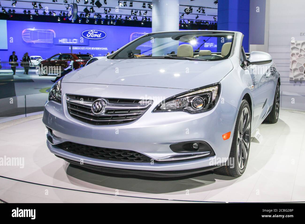 Buick stellt Buick Cascada auf der New York International 2015 aus Automatische Anzeige während Drucktag Stockfoto