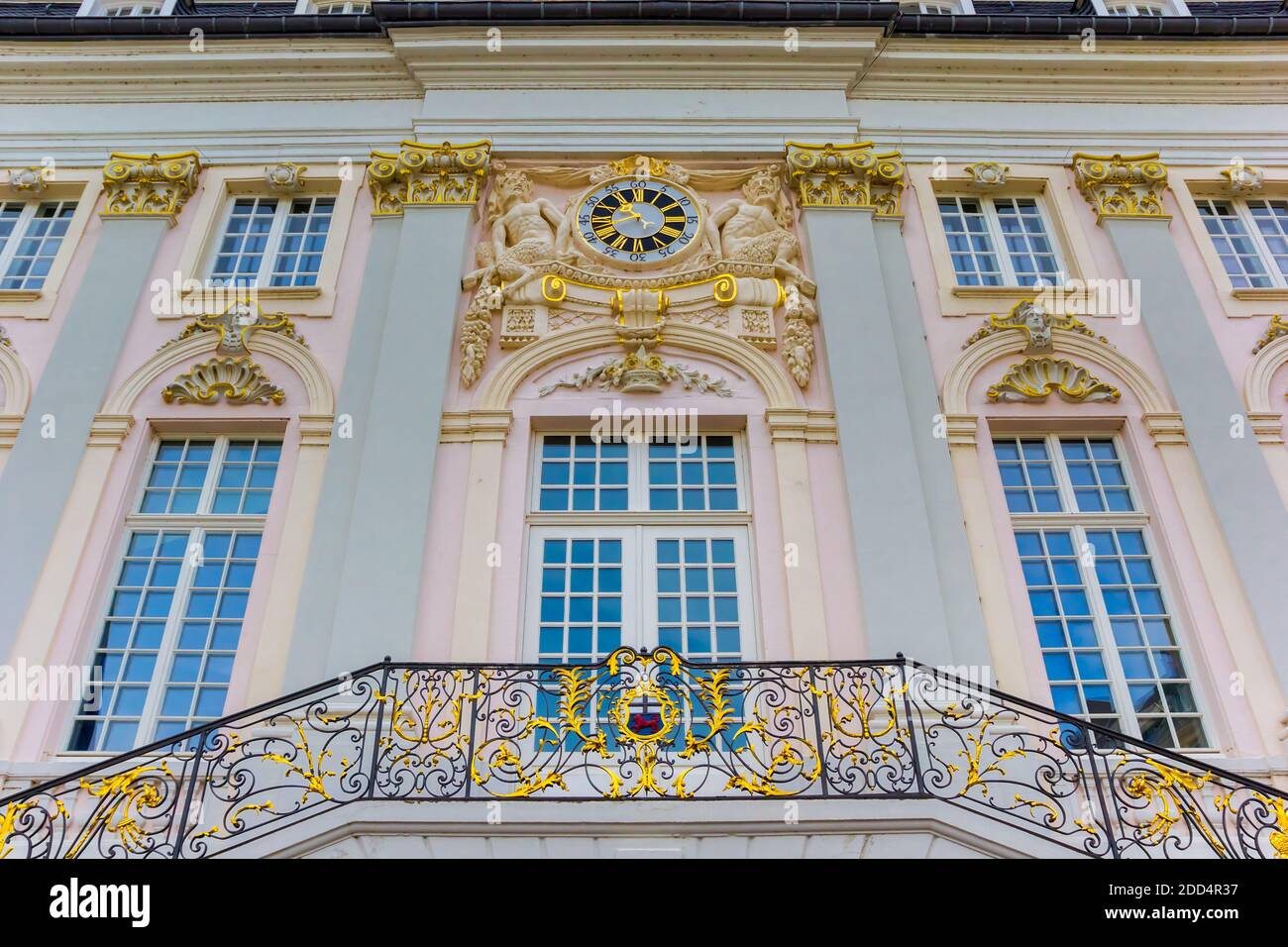 Treppenhaus des historischen Rathauses in Bonn Stockfoto