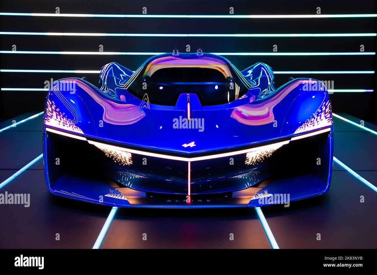 Alpine Alpenglow Wasserstoffsportwagen auf dem Pariser Automobilsalon, Frankreich - 17. Oktober 2022. Stockfoto