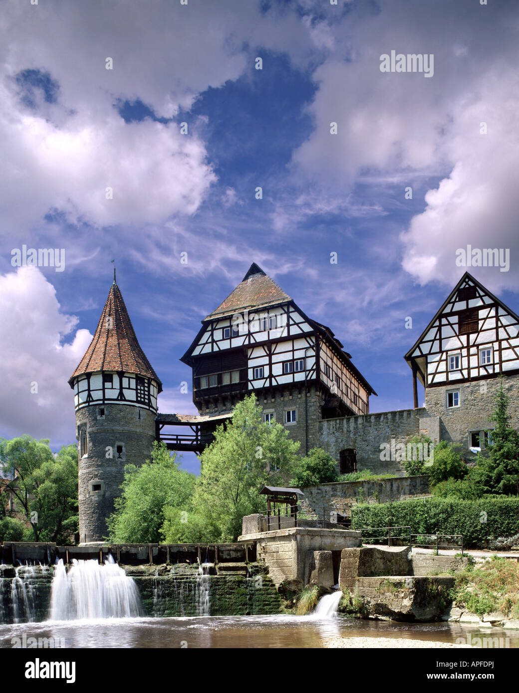 DE - BADEN-WÜRTTEMBERG: Das Schloss in Balingen und Fluss-Eyach Stockfoto