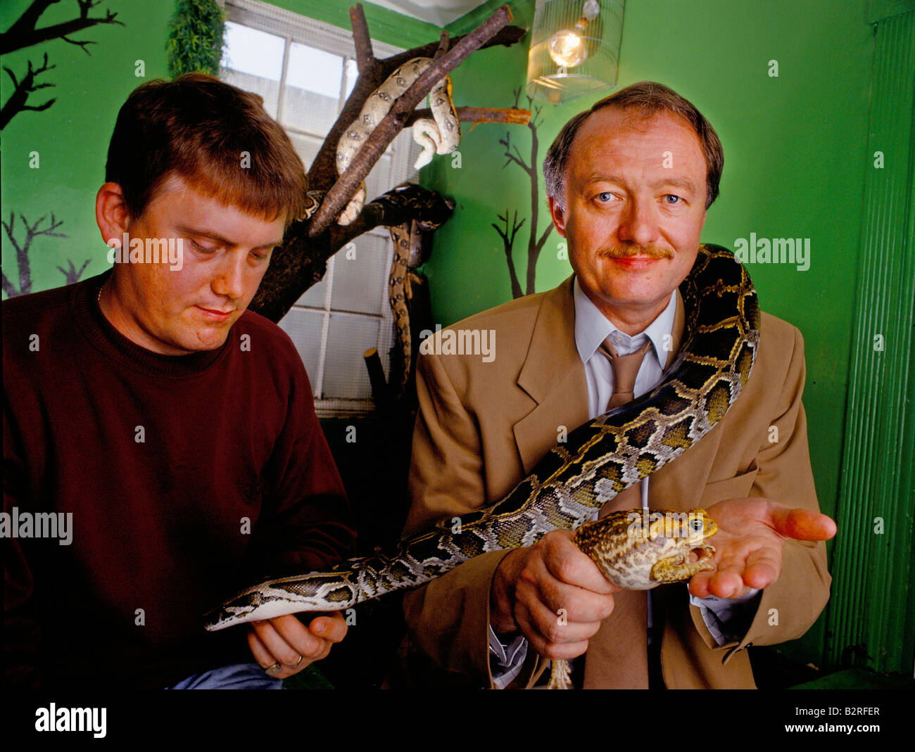 KEN LIVINGSTONE MP SEIN HOBBY IST DAS SAMMELN VON REPTILIEN AMPHIBIEN 1992 Stockfoto