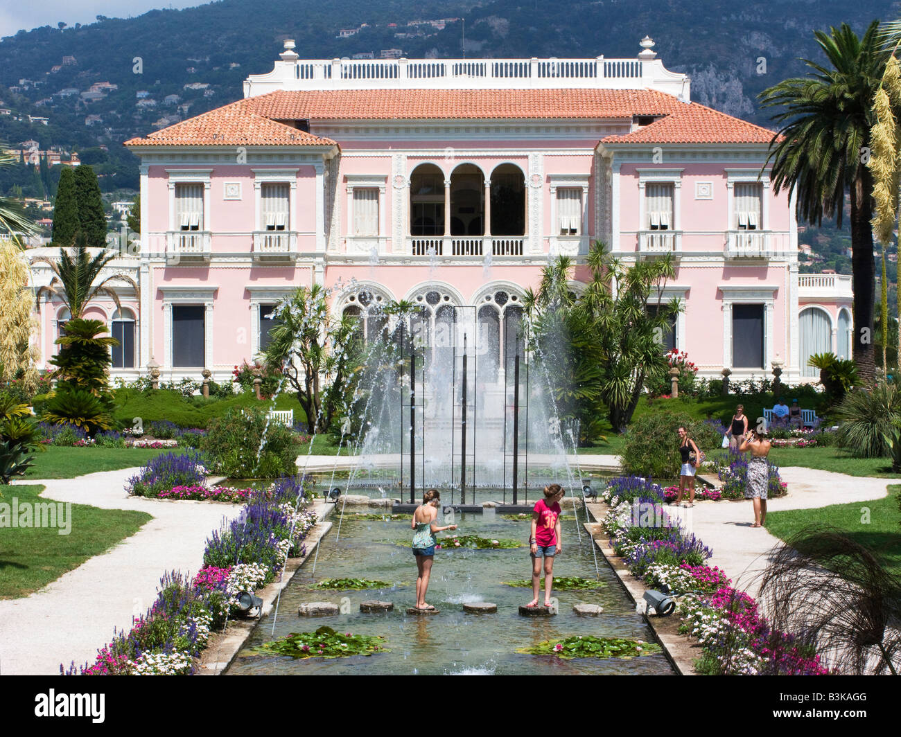 Die Gärten und die Villa Ephrussi de Rothschild auf Cap Ferrat in der Nähe von Nizza, Cote d Azur Provence Frankreich Stockfoto