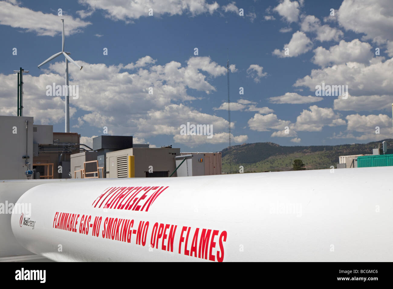 Windenergie wird in Wasserstoff bei der National Renewable Energy Laboratory Wind Technology Center umgewandelt. Stockfoto