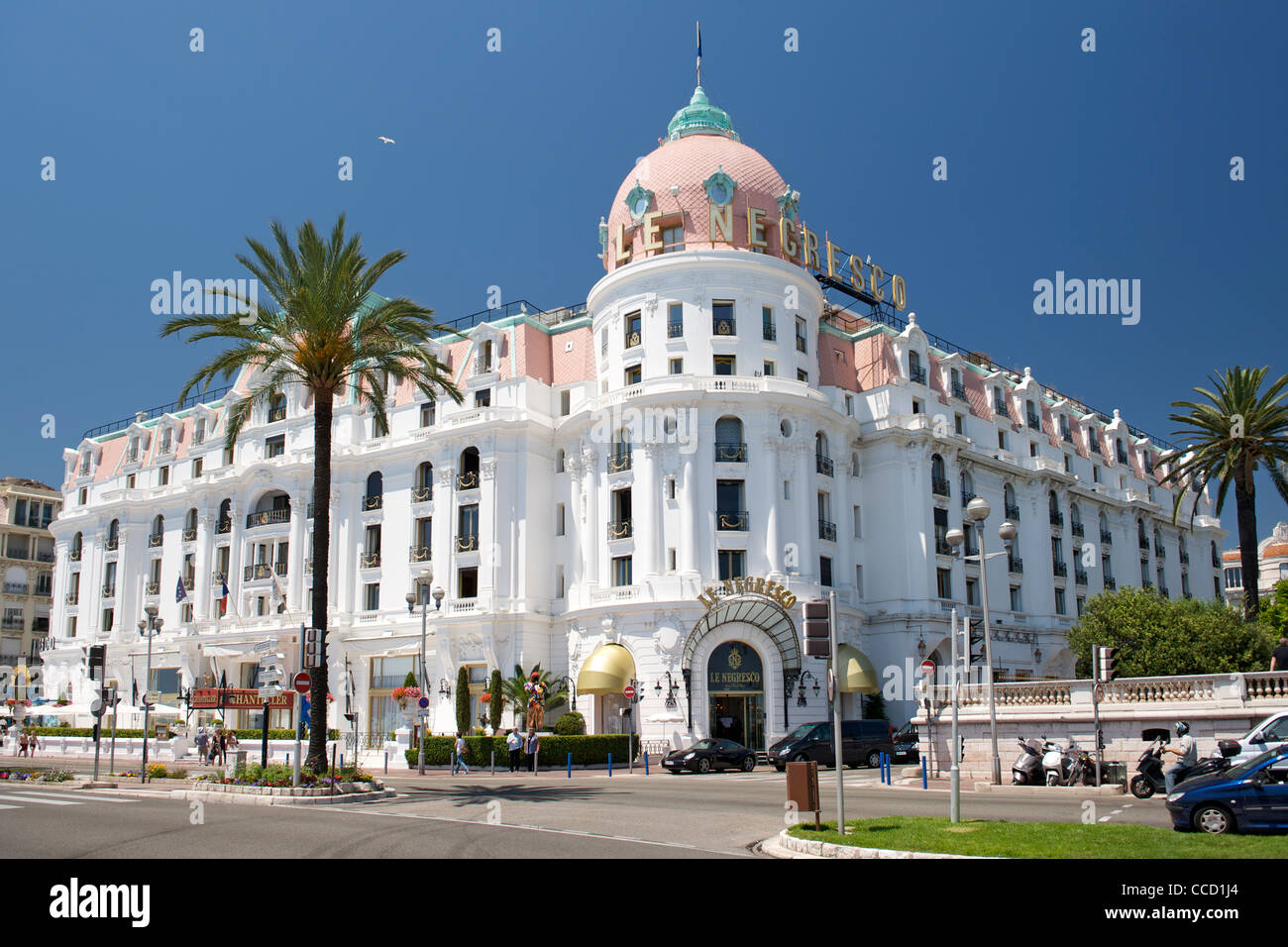 Das Hotel Negresco in Nizza an der Mittelmeerküste in Südfrankreich. Stockfoto