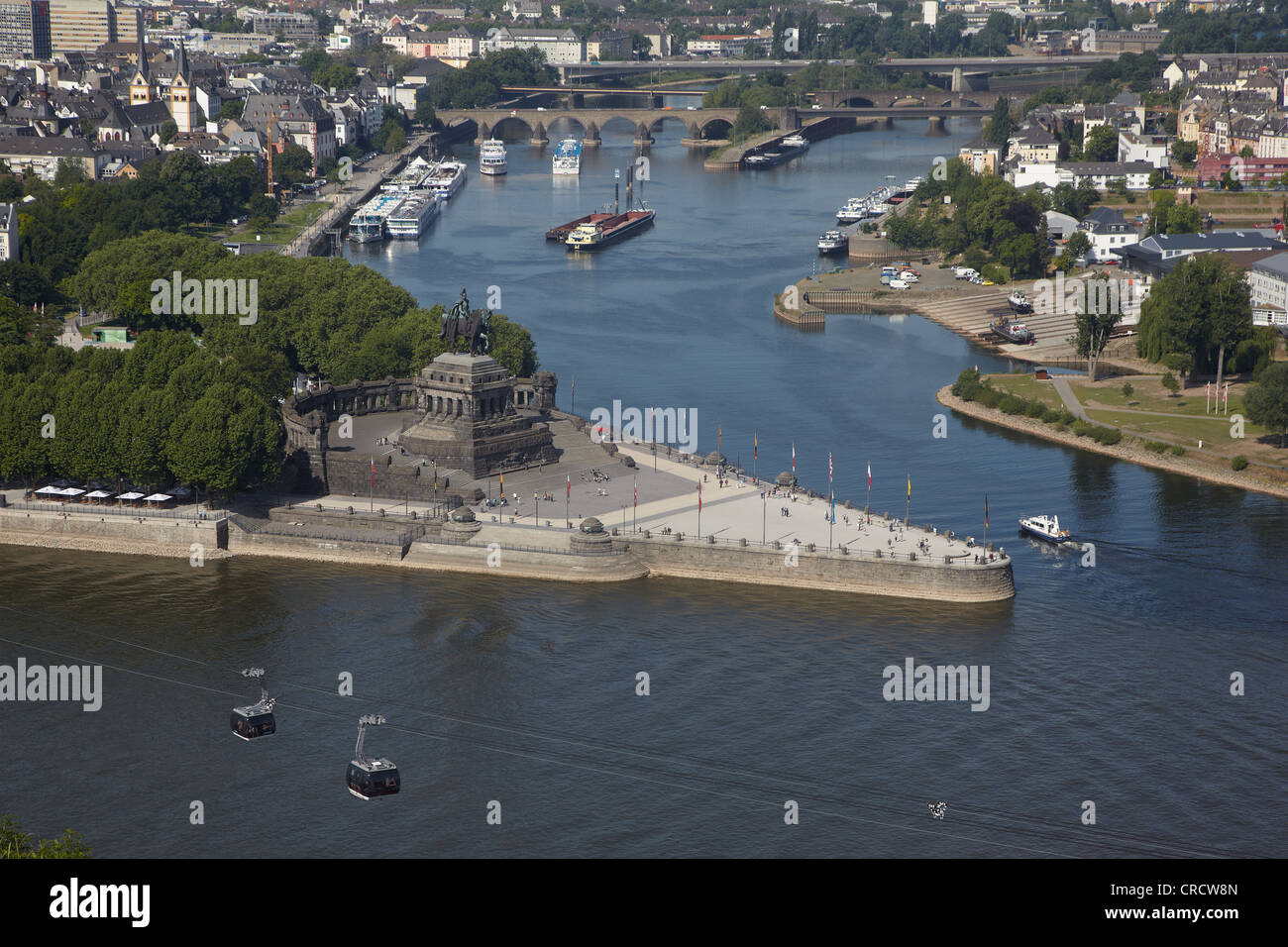 Deutsches Eck, Deutsches Eck, dem Zusammenfluss von Rhein und Mosel mit dem Reiterstandbild von Kaiser Wilhelm in Stockfoto