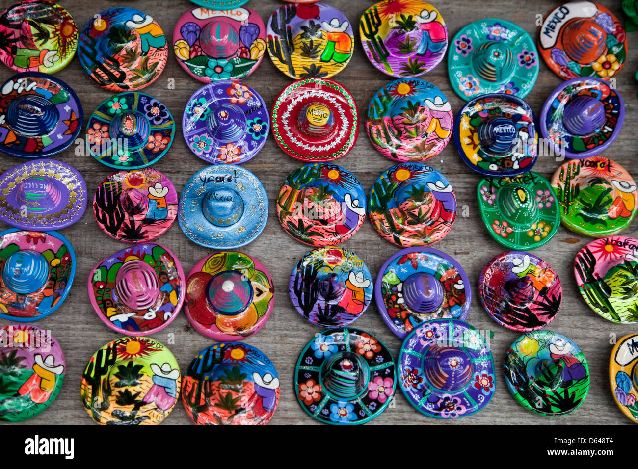 Souvenir-handgemalte Sombreros. Xcaret, Riviera Maya, Yucatan, Mexiko. Stockfoto