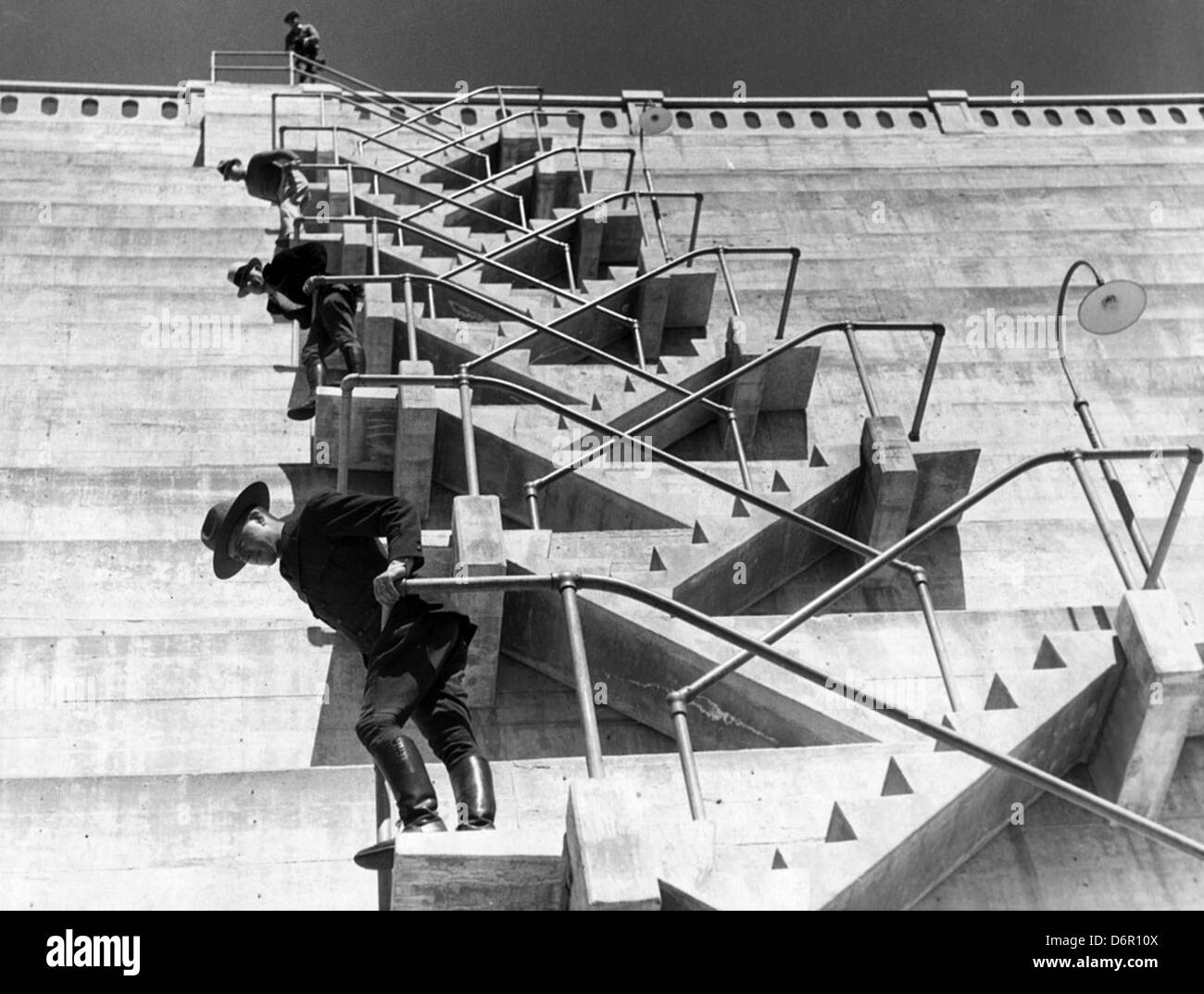 Feuerleiter am O'Shaughnessy Damm, Hetch Hetchy Reservoir, Kalifornien, 1934 Stockfoto