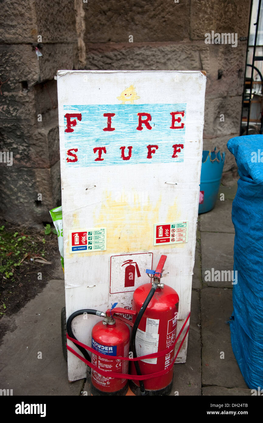 Zeug-Feuerlöscher Sicherheit temporären Ereignis auslösen Stockfoto