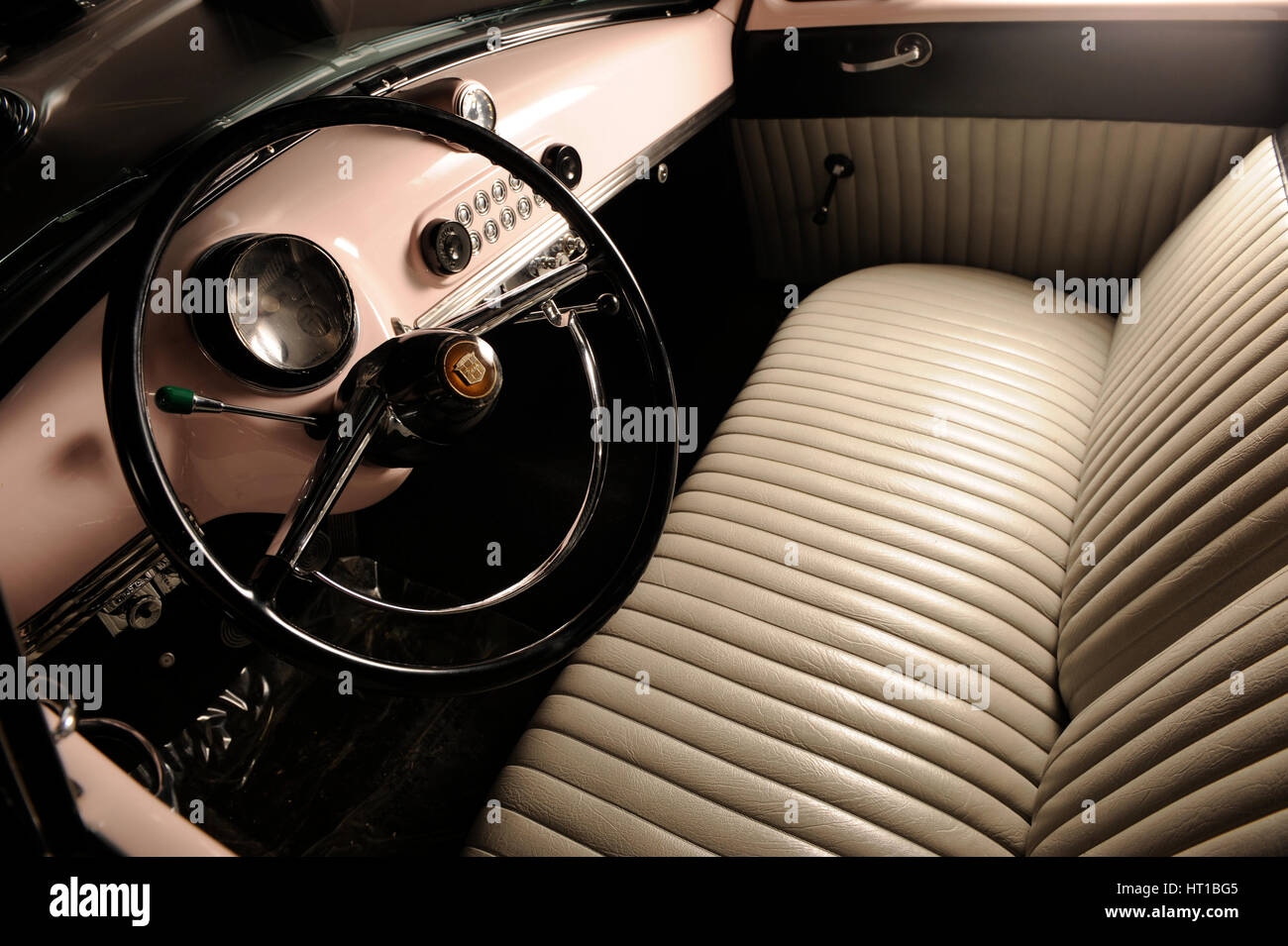 Nash Rolltop Cabrio Marilyn Monroe 1951. Künstler: Simon Clay. Stockfoto