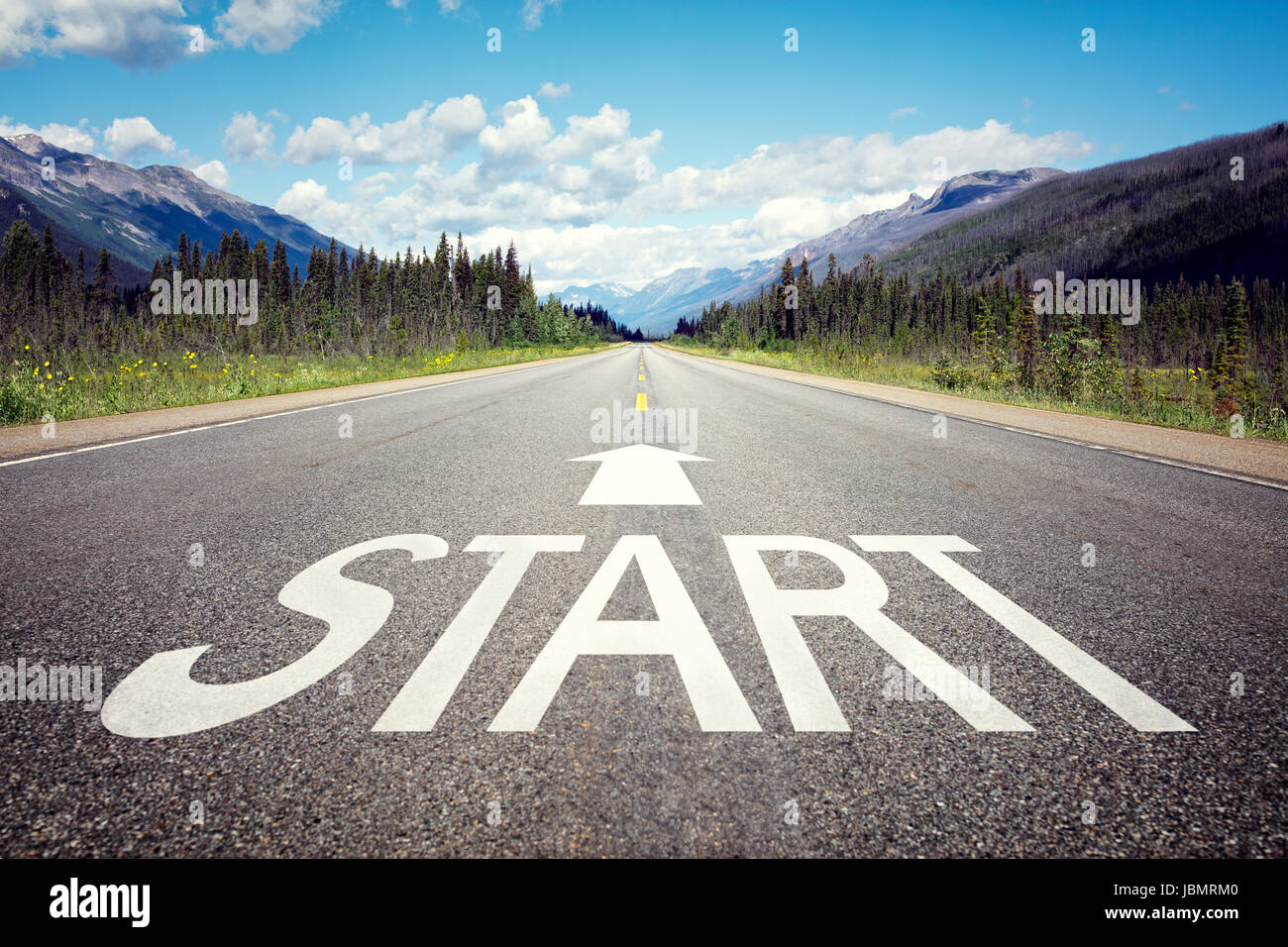 Startlinie auf dem Autobahn-Konzept für Business-Planung, Strategie und Herausforderung oder Karriere Pfad, Gelegenheit und Veränderung Stockfoto