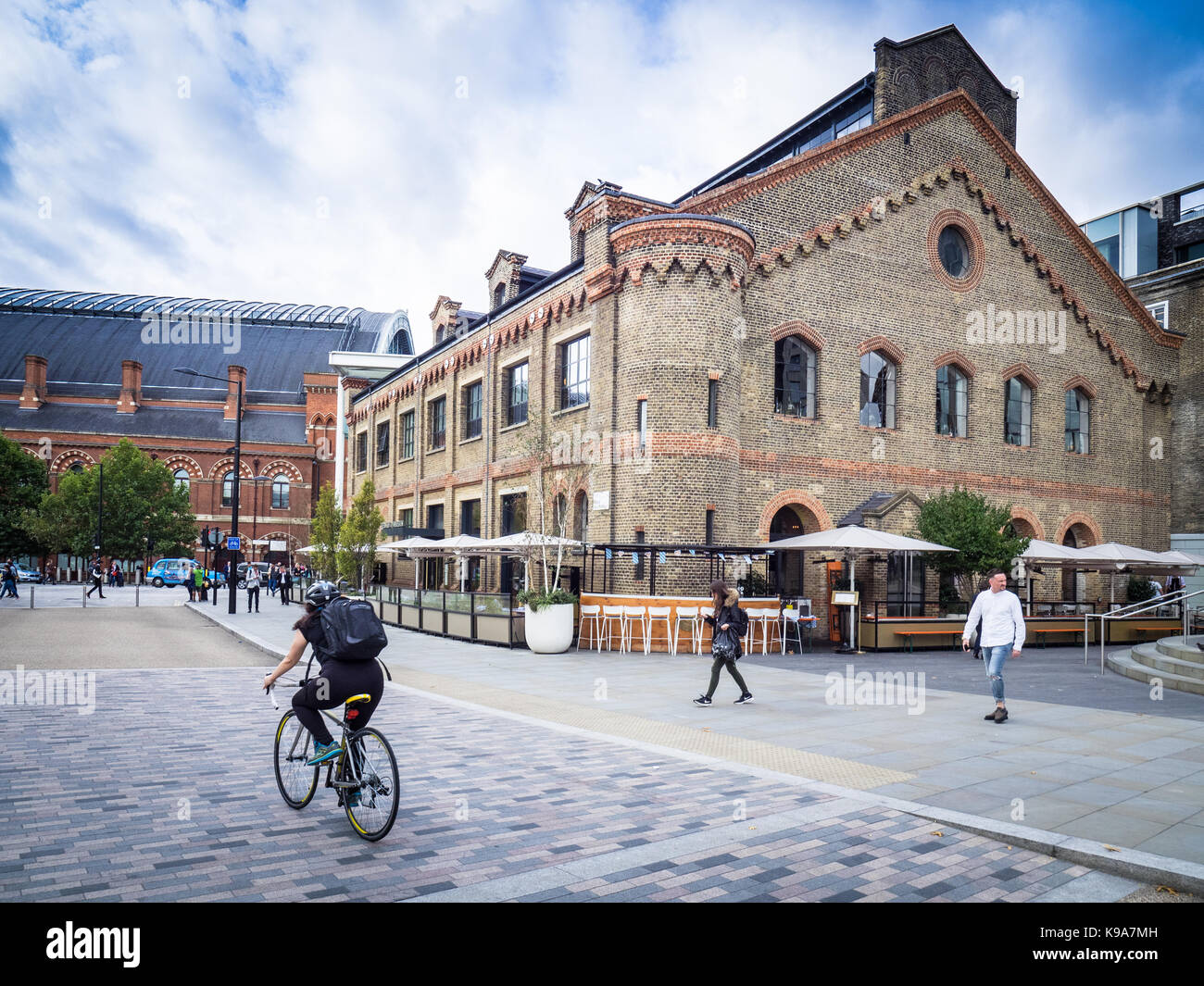 Deutsches Gymnasium - die historischen Gebäude in der Nähe von London St Pancras Station wurde errichtet, 1864-65 für das Deutsche Turnen, Gesellschaft, jetzt eine gehobene Bistro Stockfoto