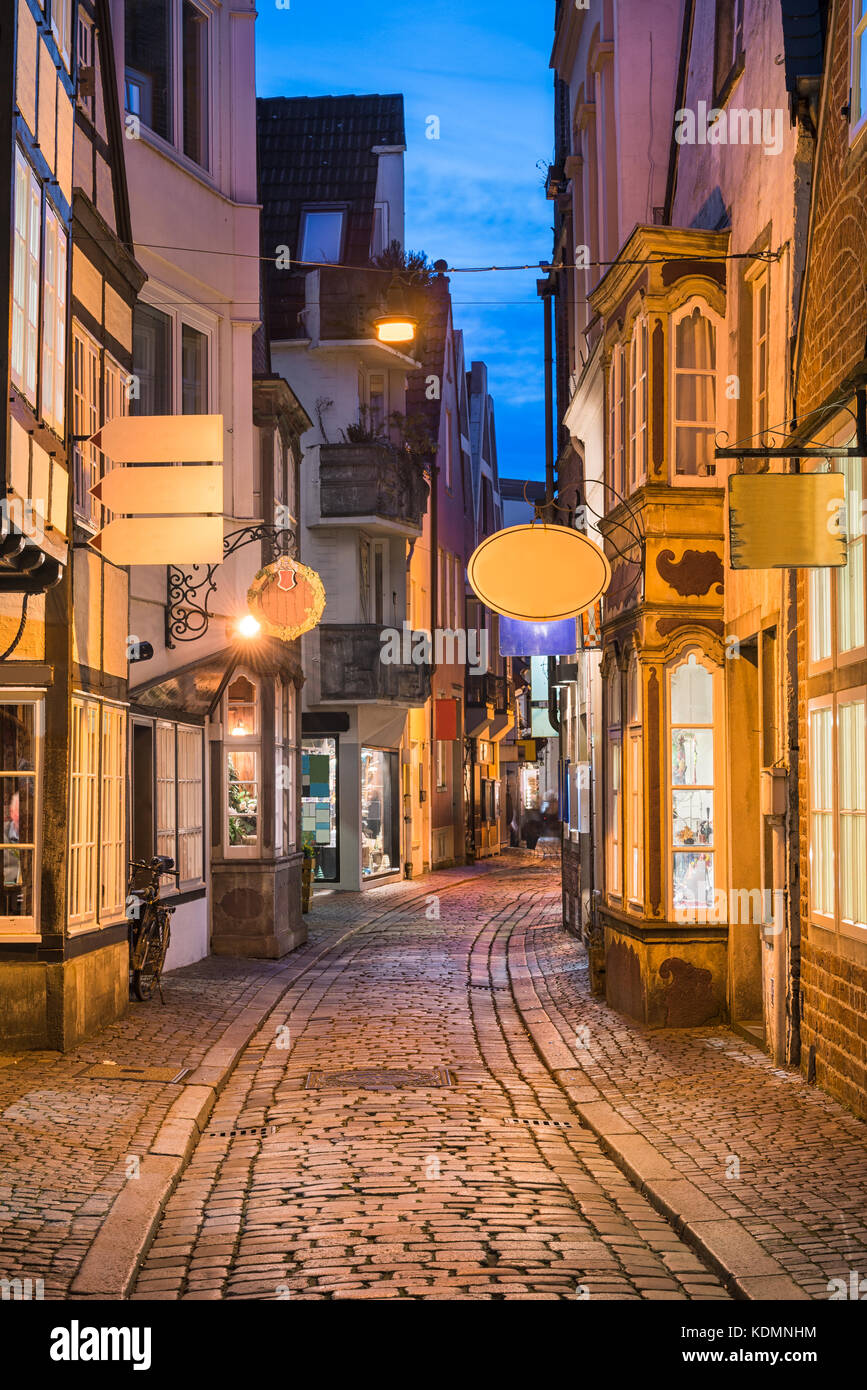 Historische Schnoor Viertel in Bremen bei Nacht Stockfoto