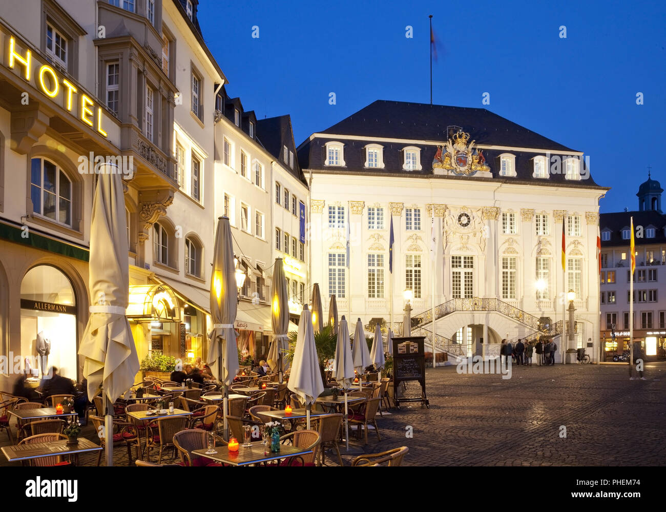 Altes Rathaus am Abend, Bonn, Rheinland, Nordrhein-Westfalen, Deutschland, Europa Stockfoto