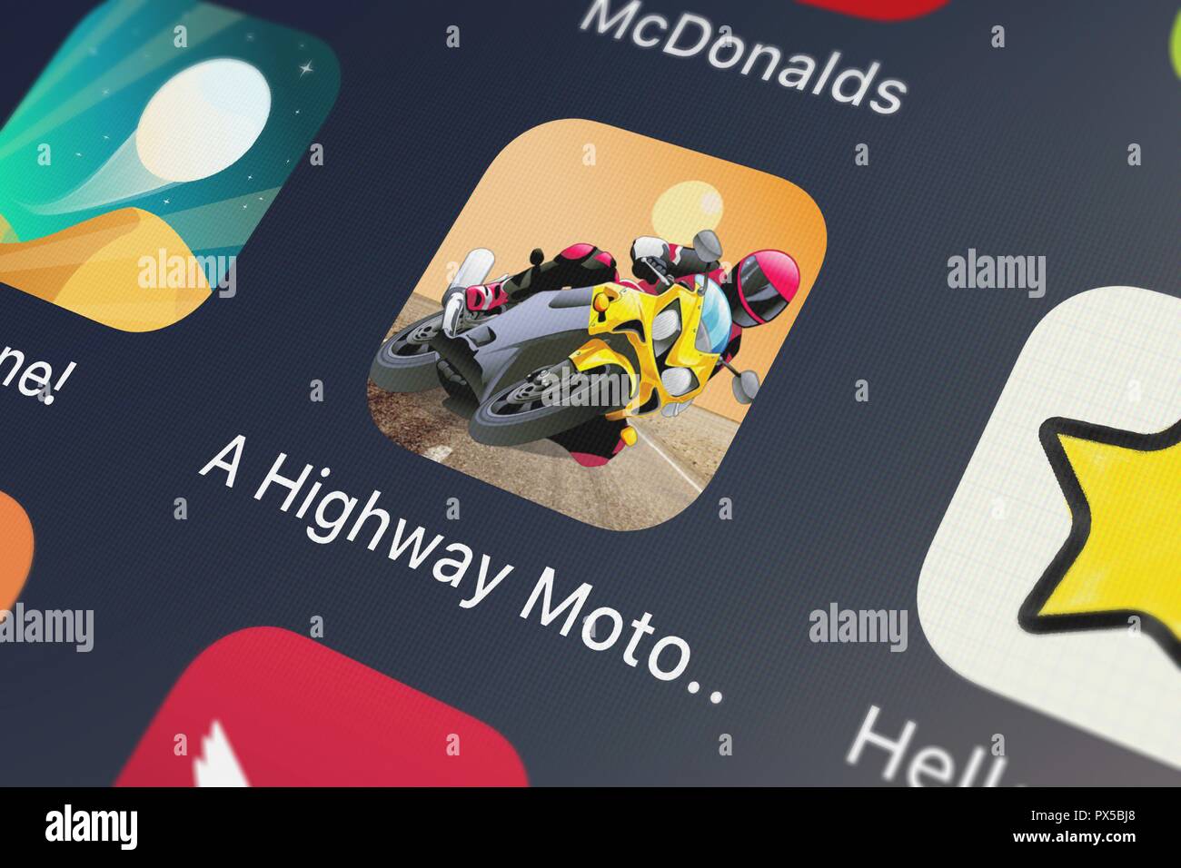 London, Großbritannien, 19. Oktober 2018: Screenshot der Autobahn Motor-Cycle feindlichen Angriff: Super-Bike-Shoot-ing Gun Streik Free Mobile App her Stockfoto