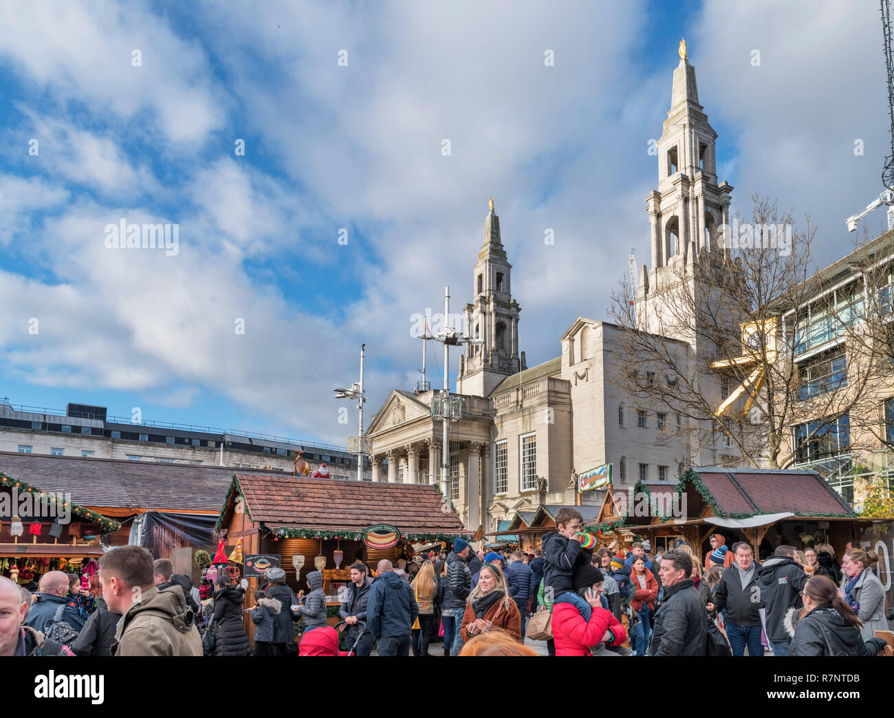 Leeds Christkindelmarkt 2018, traditionellen Deutschen Weihnachtsmarkt in Millennium Square, Leeds, West Yorkshire, England, Großbritannien Stockfoto